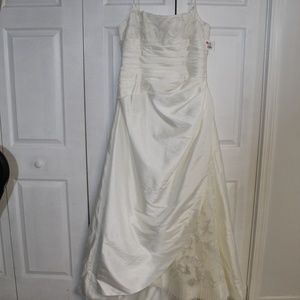 LILLY Wedding Gown